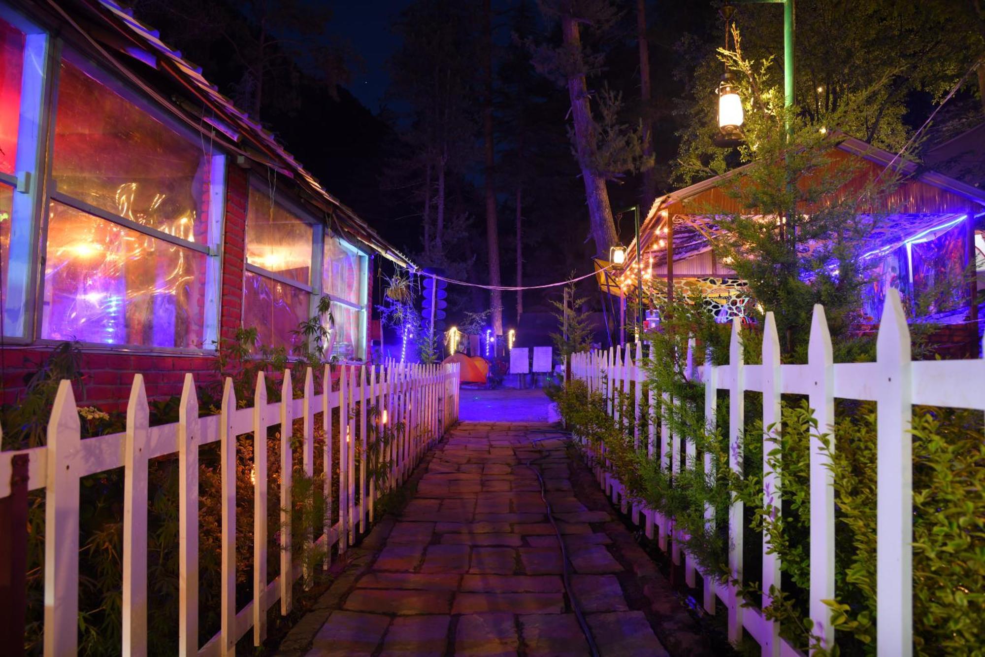 Himtrek Riverside Camps, Kasol Buitenkant foto