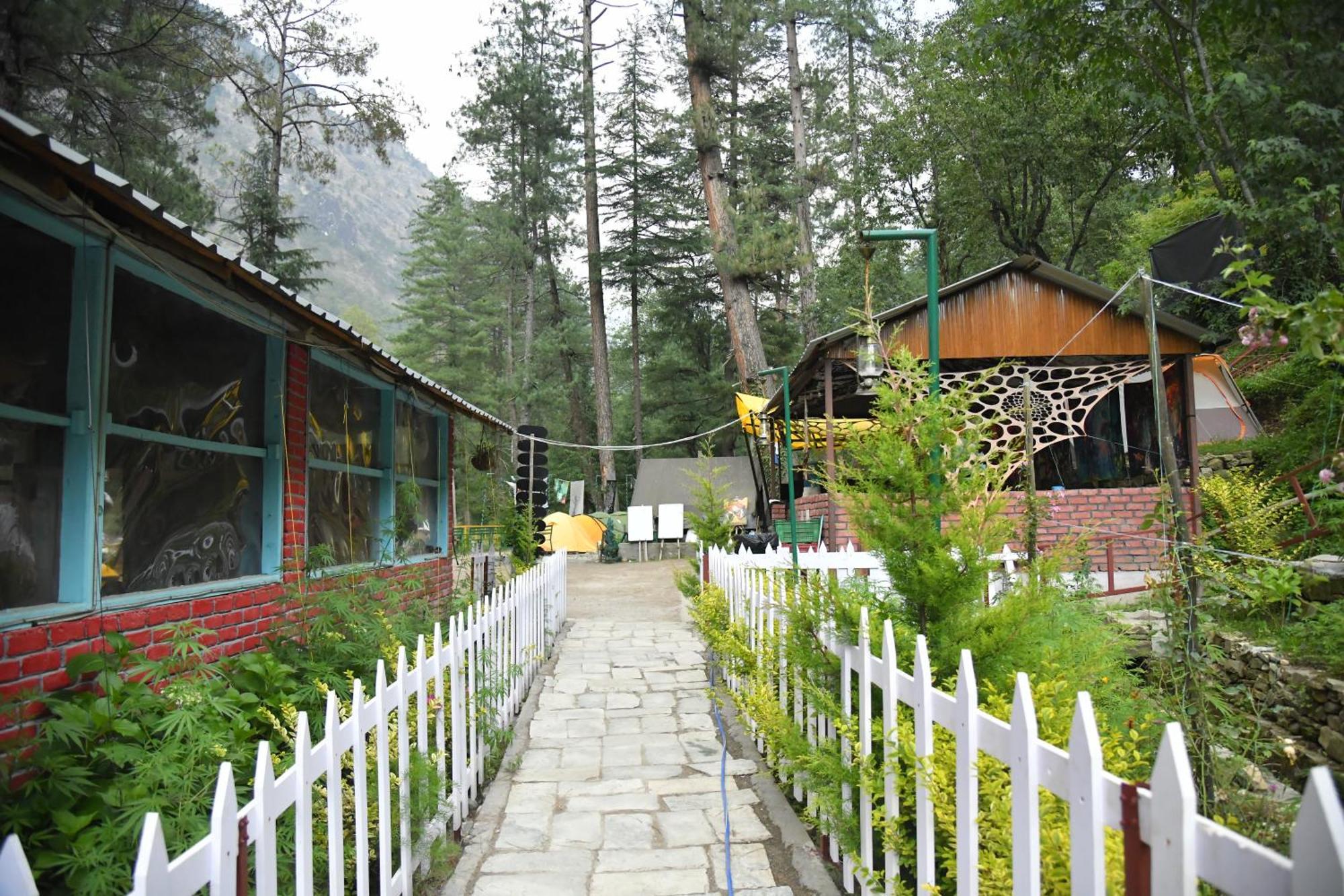 Himtrek Riverside Camps, Kasol Buitenkant foto